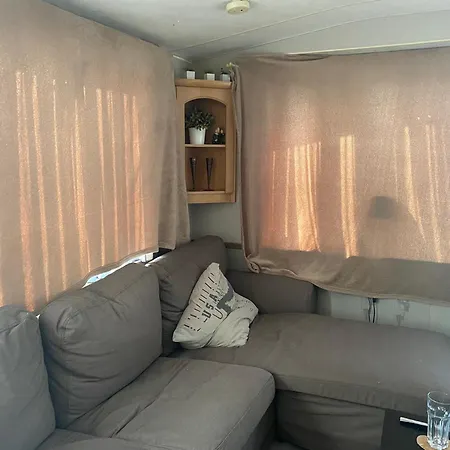 Stacaravan Aan De Maas Camping