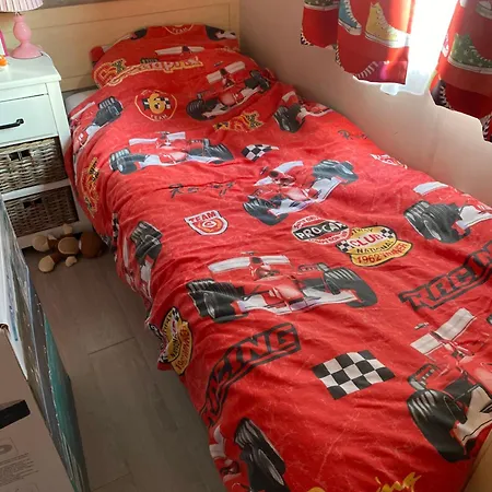 Stacaravan Aan De Maas Camping