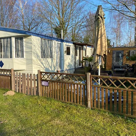 Camping Stacaravan Aan De Maas *
