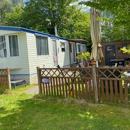 Camping Stacaravan Aan De Maas